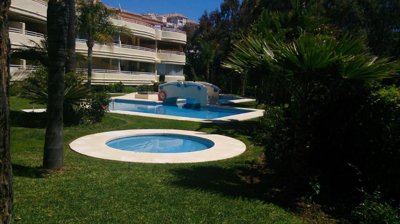 Holidays2Benalmadena Torrequebrada Sea View Front Beach With Pool Parking & Terraces Benalmádena Exterior foto